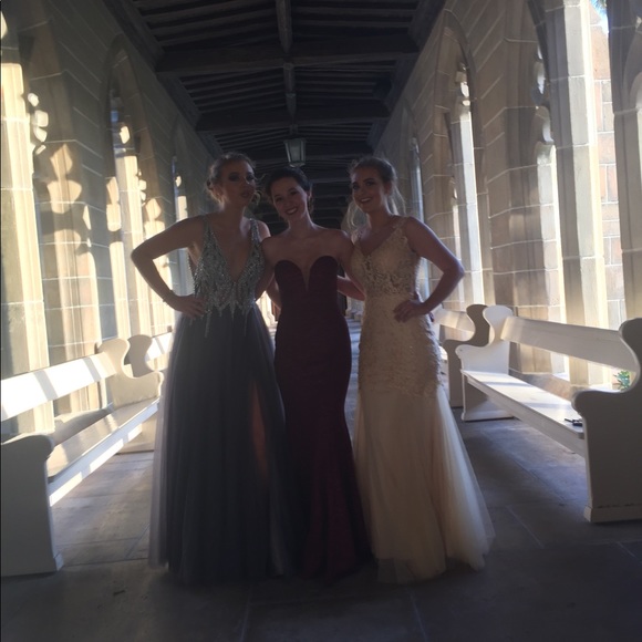 Prom dress - Picture 1 of 2